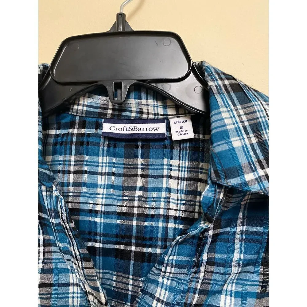 Croft & Barrow stretch button up - Picture 2 of 4